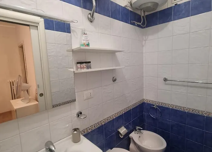 Casa Intera Vicino Il Centro Per 4 Persone *